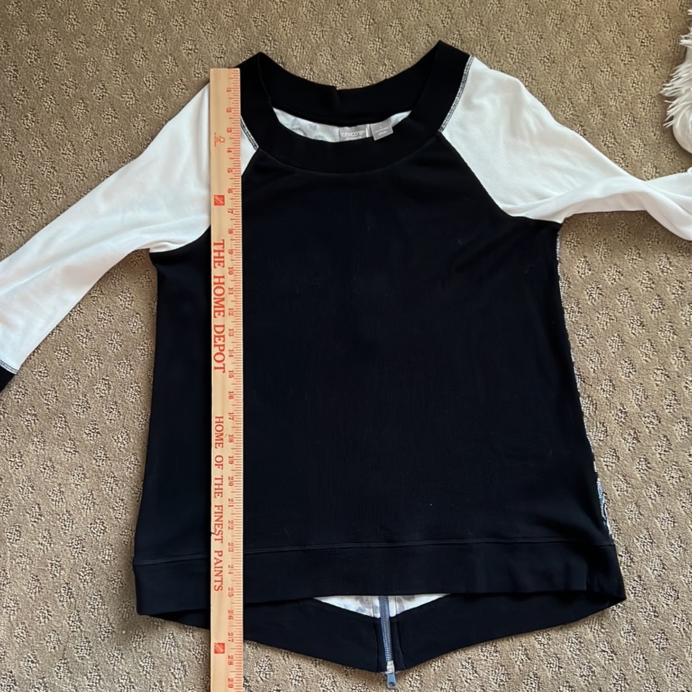 Chico’s Zenergy Floral Back Zipper Top - Picture 8 of 11